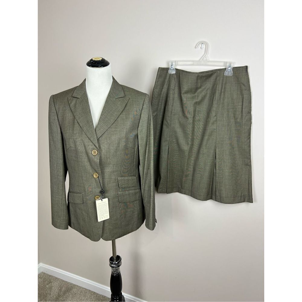 White Pigeon NWT women skirt suite size XL Italy